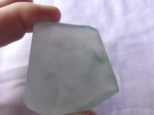 氷翡翠彫刻用原石
