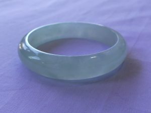氷翡翠バングル
