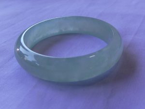 氷翡翠バングル