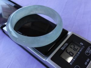 氷翡翠バングル