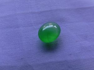 蛍光翡翠ルース