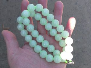 翡翠ビーズネックレス