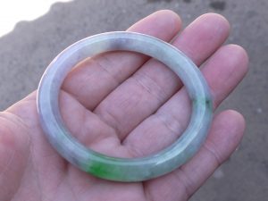 三彩翡翠バングル