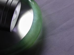 翡翠バングル