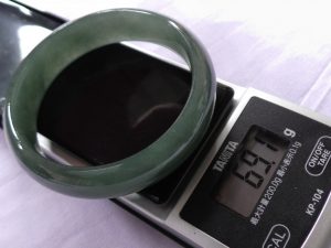 翡翠バングル