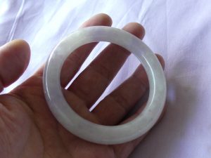 ラベンダー翡翠バングル
