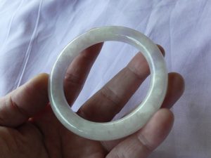 ラベンダー翡翠バングル