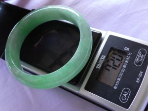 本翡翠バングル