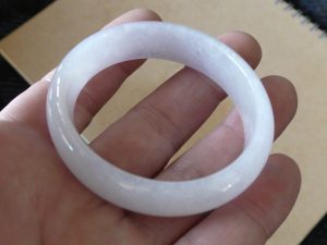 ラベンダー翡翠バングル