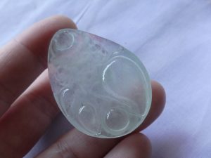 氷翡翠カービング