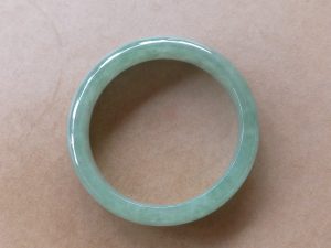 本翡翠バングル