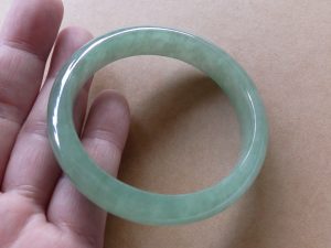 本翡翠バングル