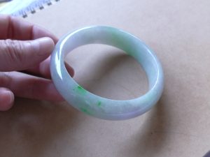本翡翠バングル
