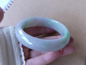 本翡翠バングル