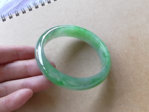 高級翡翠バングル