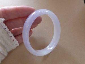 ラベンダー氷翡翠卵型バングル