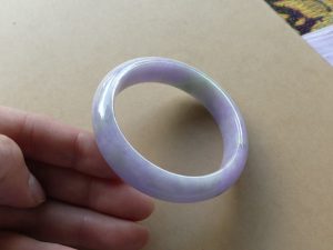 ラベンダー翡翠バングル