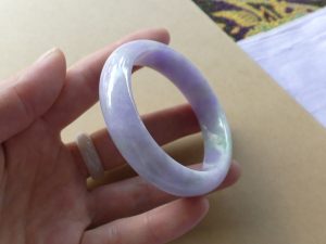 ラベンダー翡翠バングル
