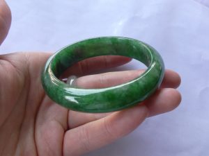 高級本翡翠バングル