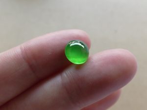 蛍光翡翠ルース