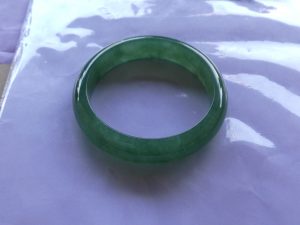 本翡翠バングル
