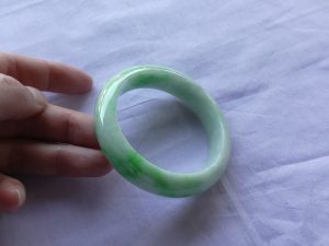 本翡翠バングル