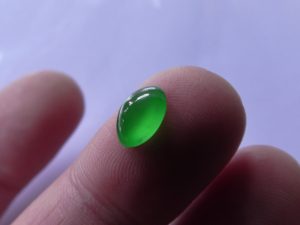 蛍光翡翠ルース