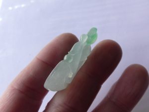 氷翡翠カービング