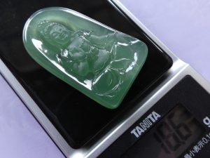 氷翡翠カービング