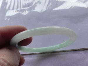 氷翡翠プリンセスバングル