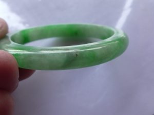 高級本翡翠バングル