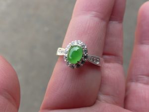 ろうかん翡翠ルース