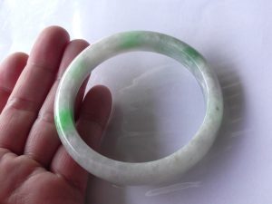本翡翠バングル