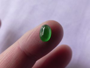 蛍光翡翠ルース