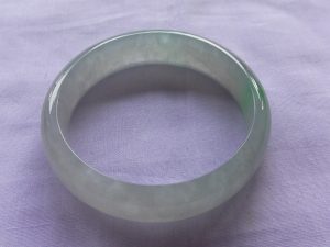 氷翡翠バングル