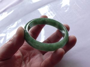 本翡翠バングル