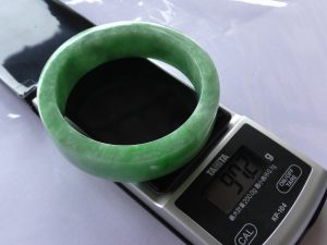 本翡翠バングル