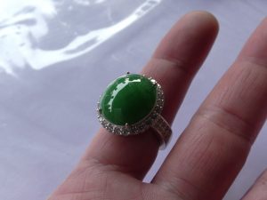 ろうかん翡翠ルース