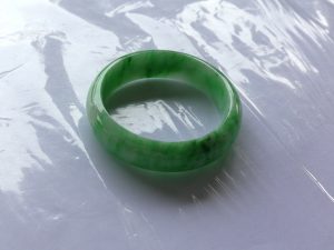 本翡翠バングル