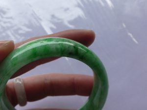 本翡翠バングル