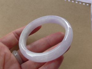 ラベンダー翡翠バングル