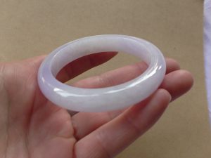 ラベンダー翡翠バングル