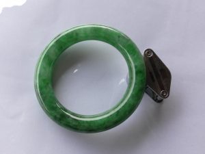 本翡翠プリンセスバングル