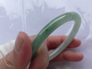氷翡翠プリンセスバングル