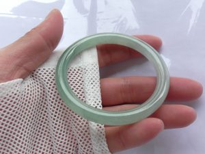 氷翡翠プリンセスバングル