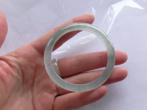 氷翡翠バングル