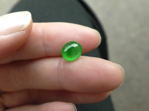 蛍光翡翠ルース