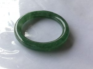 プリンセス翡翠バングル