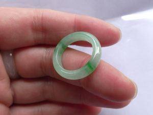 高級くりぬき氷翡翠リング