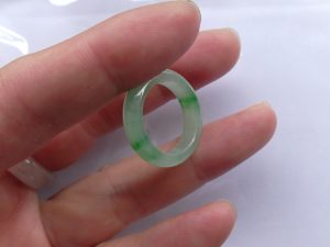 高級くりぬき氷翡翠リング